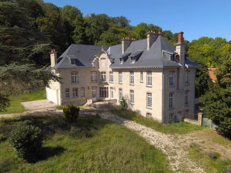 Château With Wellness Area And Terrace In The Heart Of Champagne