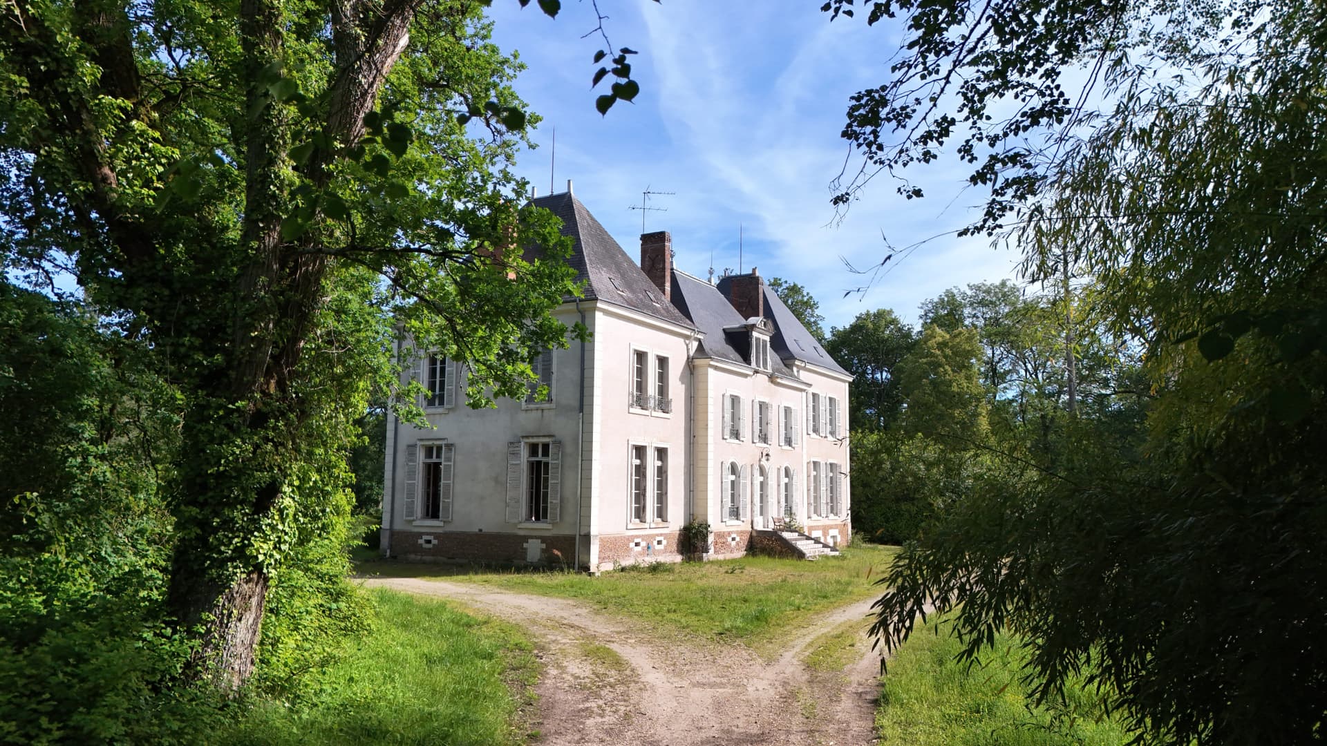 Charming 1900 Castle With 7 Bedrooms 3