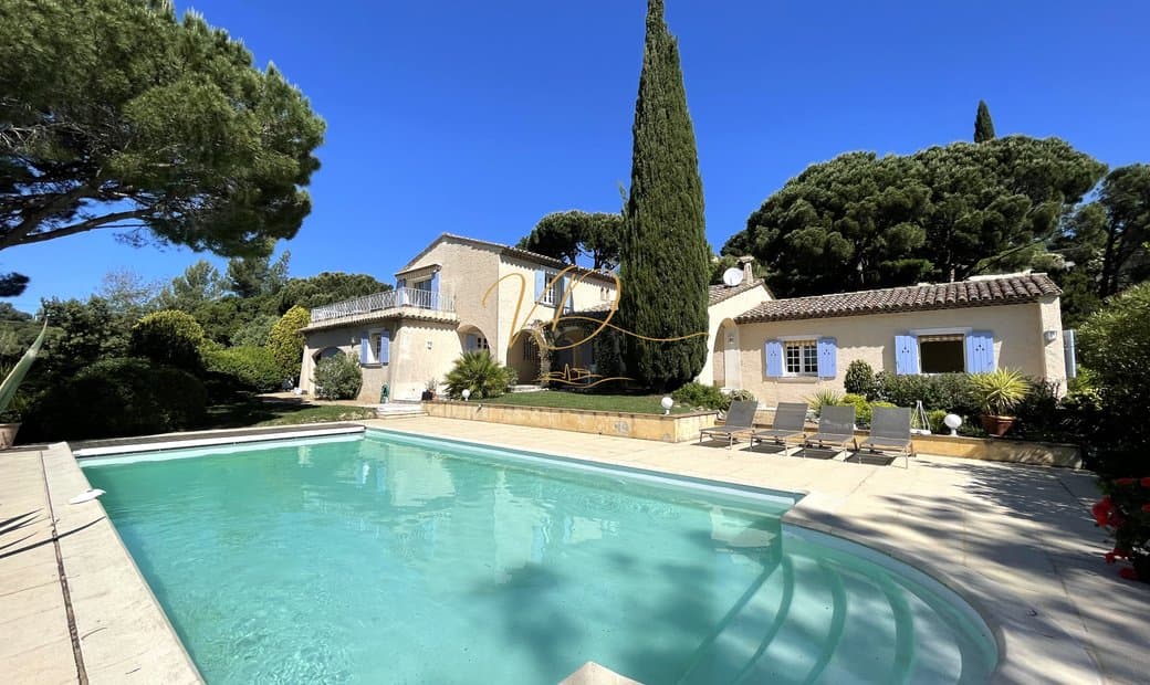 Luxurious Villa with Breathtaking Sea Views and Swimming Pool 2