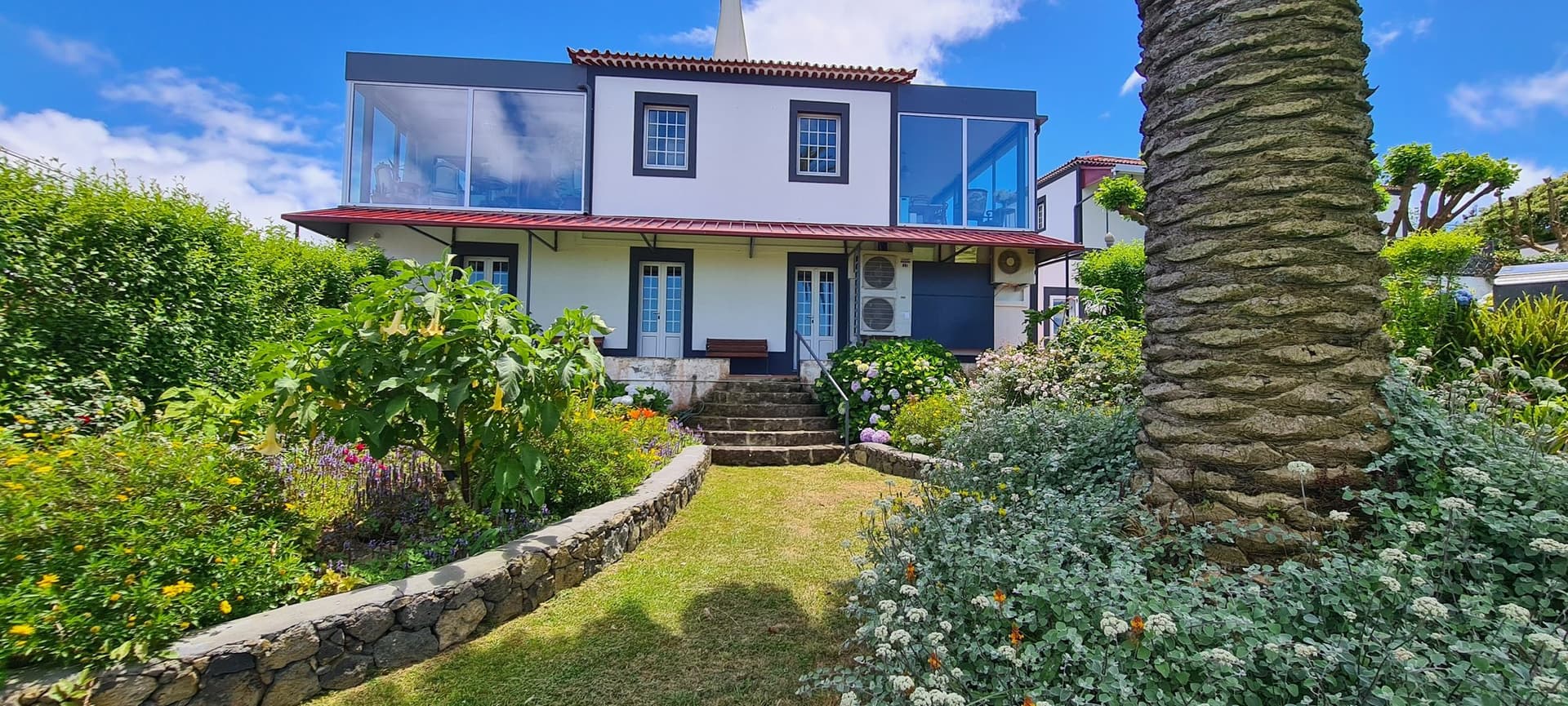 Castles for sale in Faial Island