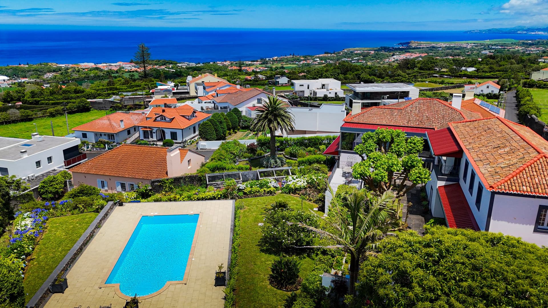 Historic Portuguese Manor House With Ocean Views 5