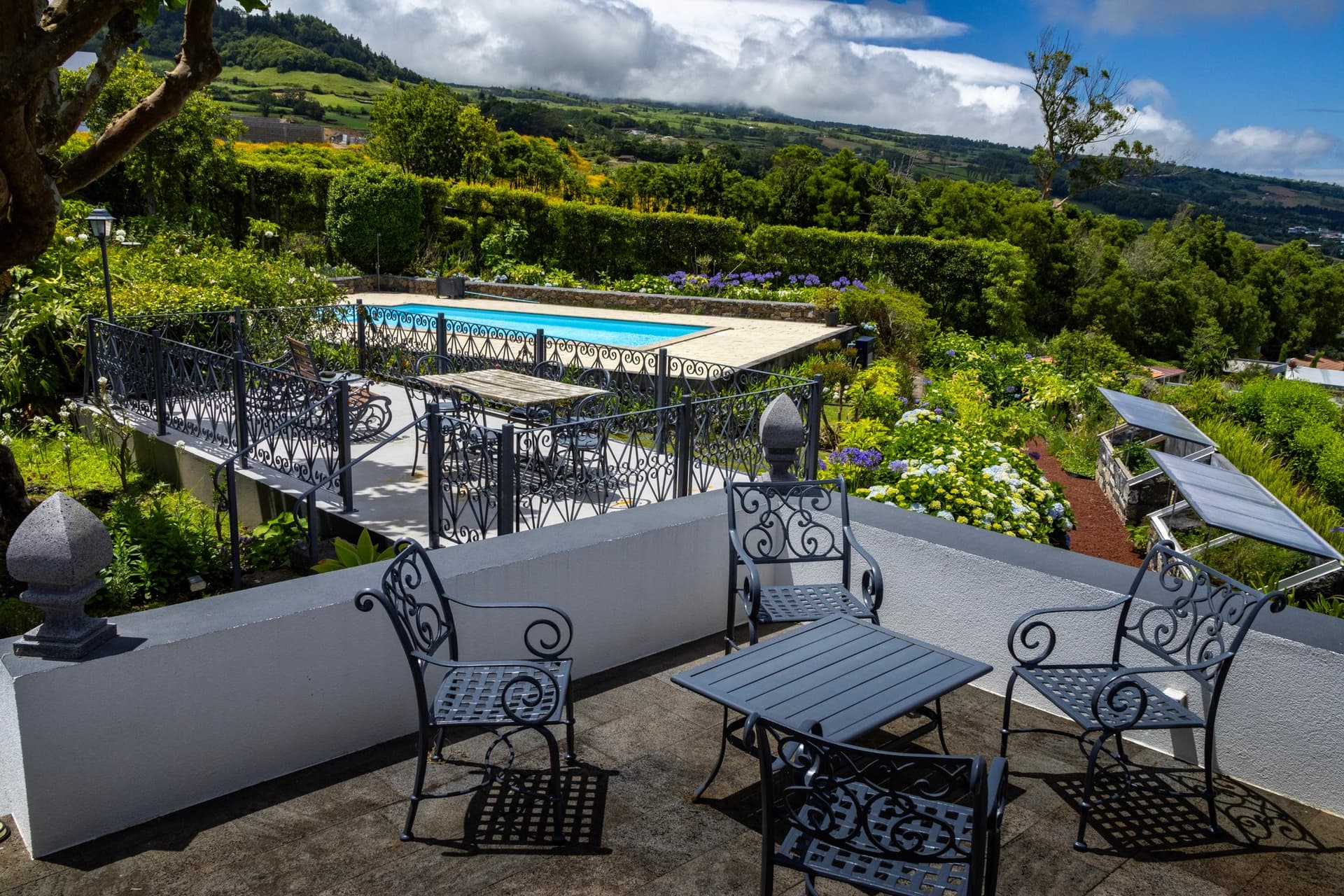 Historic Portuguese Manor House With Ocean Views 4