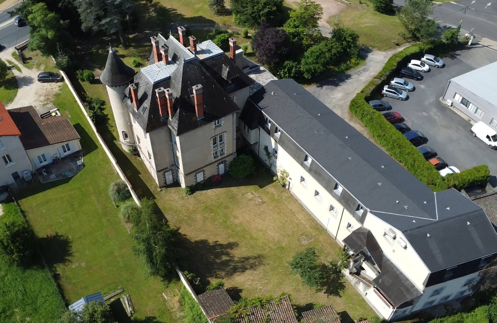 Elegant Neo-Gothic Manor With Offices And Park 5