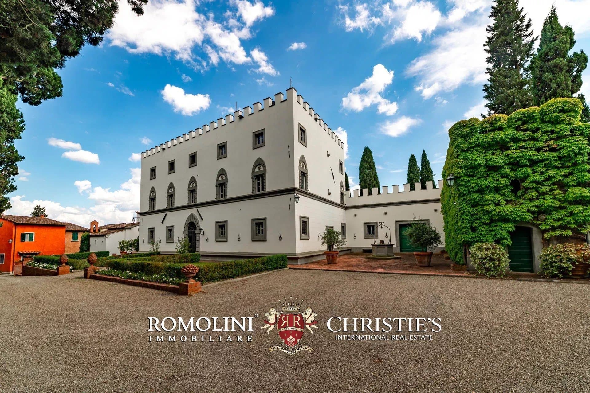 Historic Villa With Vineyard And Olive Grove Near Florence 4