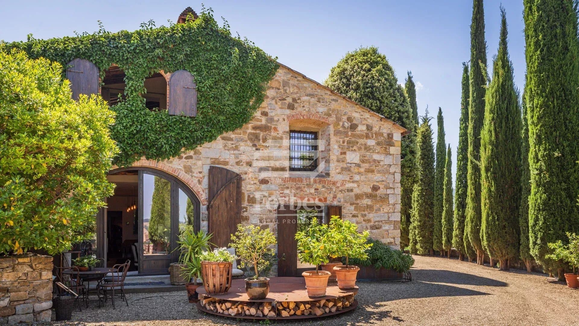 Charming Castle With Panoramic Views In Chianti 2