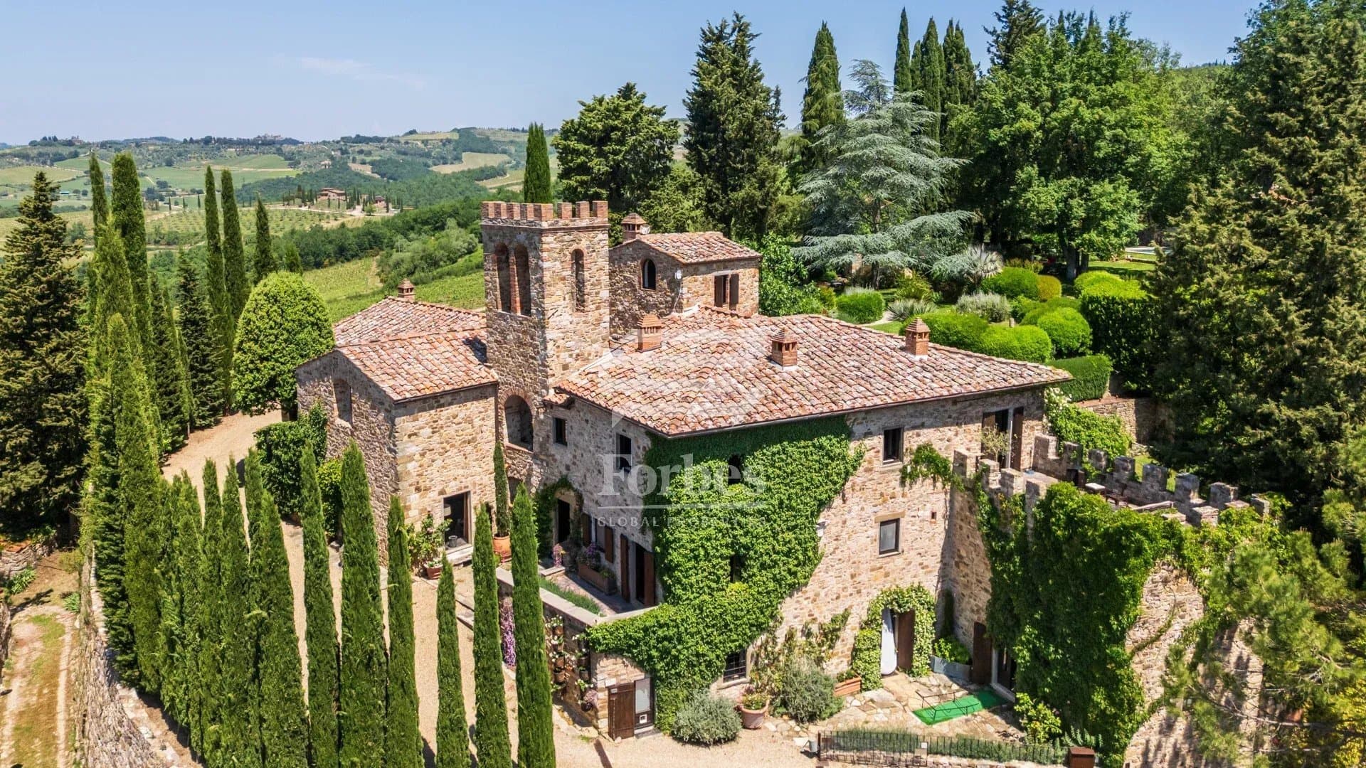 Charming Castle With Panoramic Views In Chianti 4