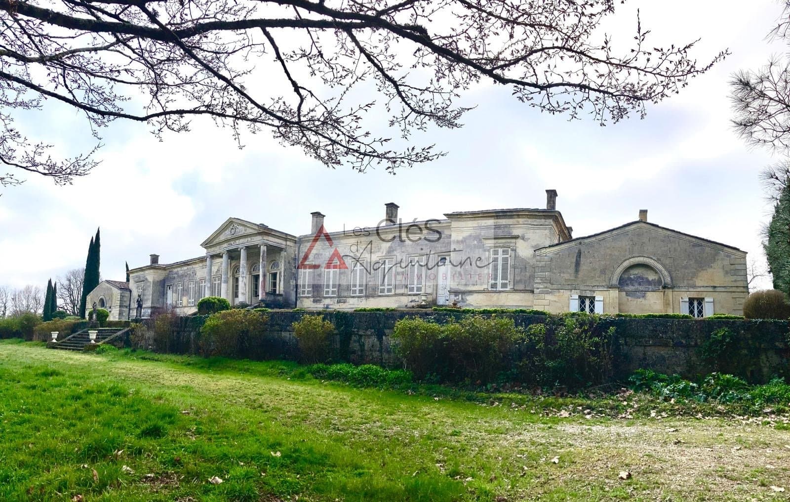 Elegant 19th Century Château With 29 Hectares Of Vineyards 5