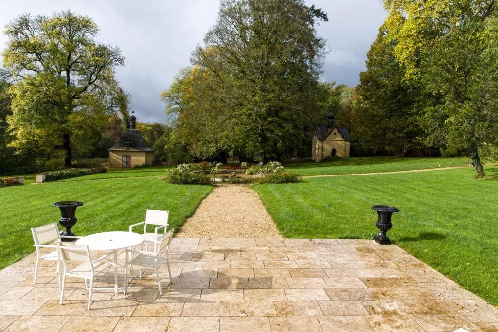 Exceptional Château with Historic Park and High-End Event Venue 3