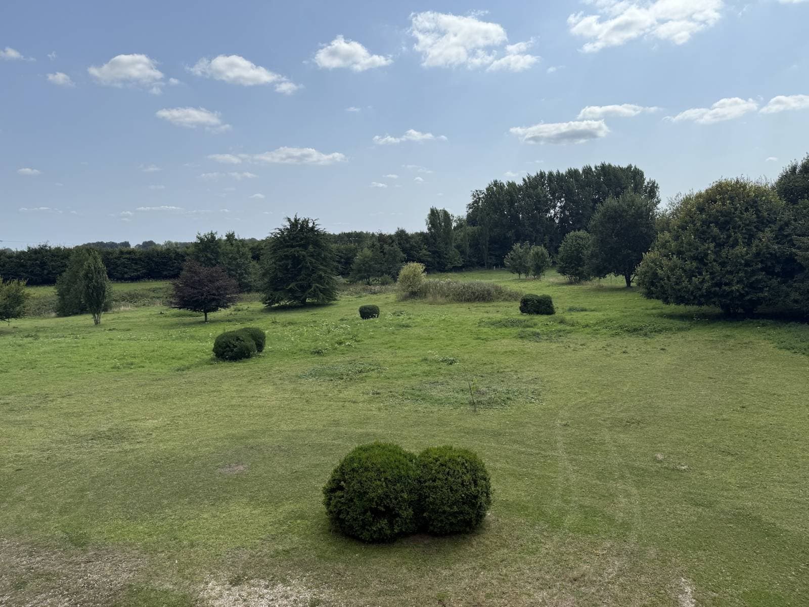 Charming 16th Century Manor With 5 Bedrooms And Water Feature 3
