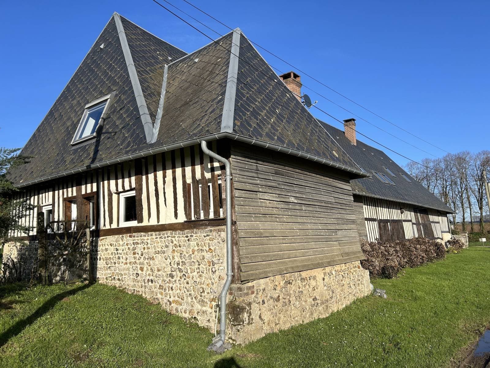Renovated 18th Century Press House With Two Dwellings 4