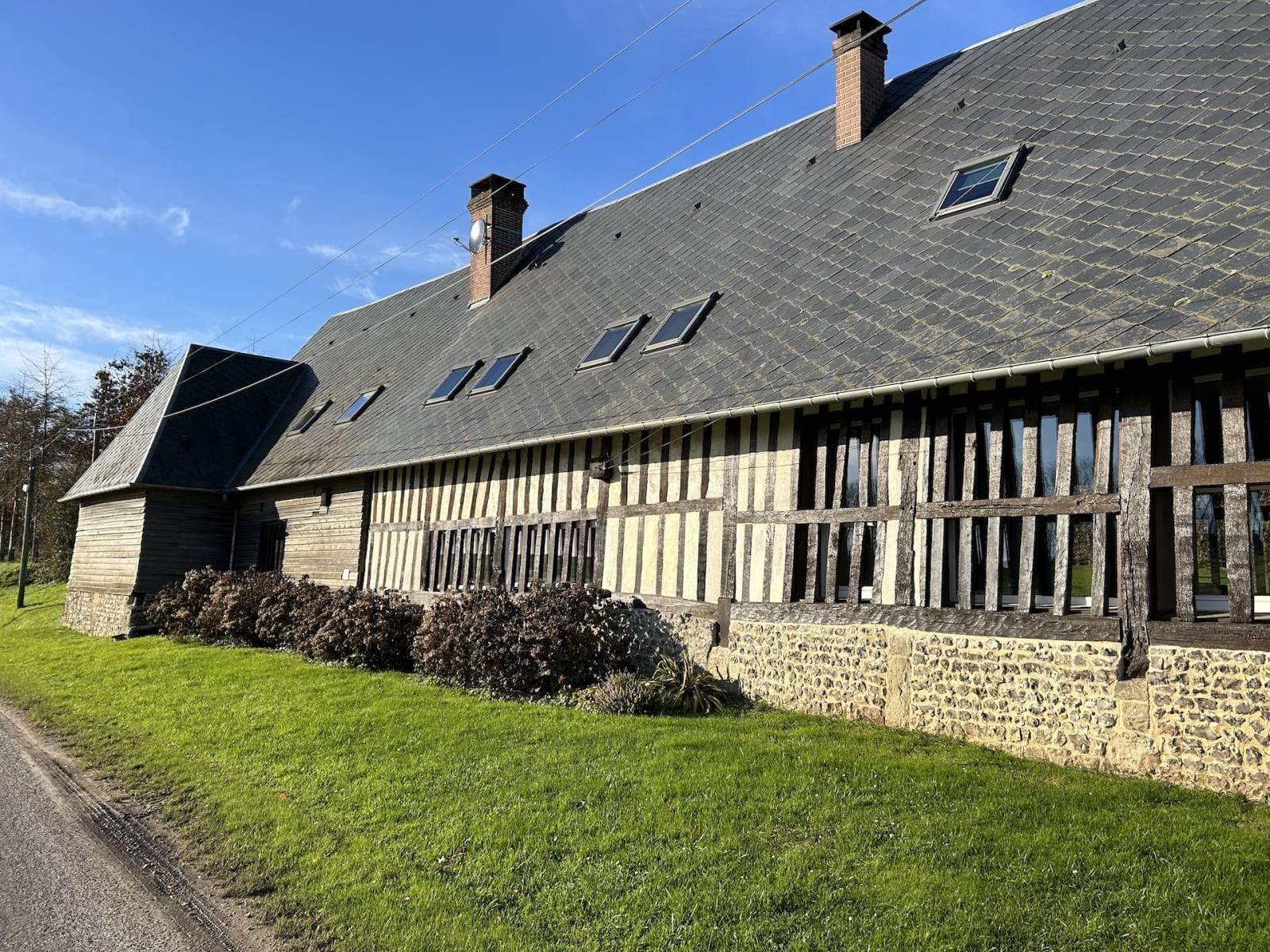 Renovated 18th Century Press House With Two Dwellings 5