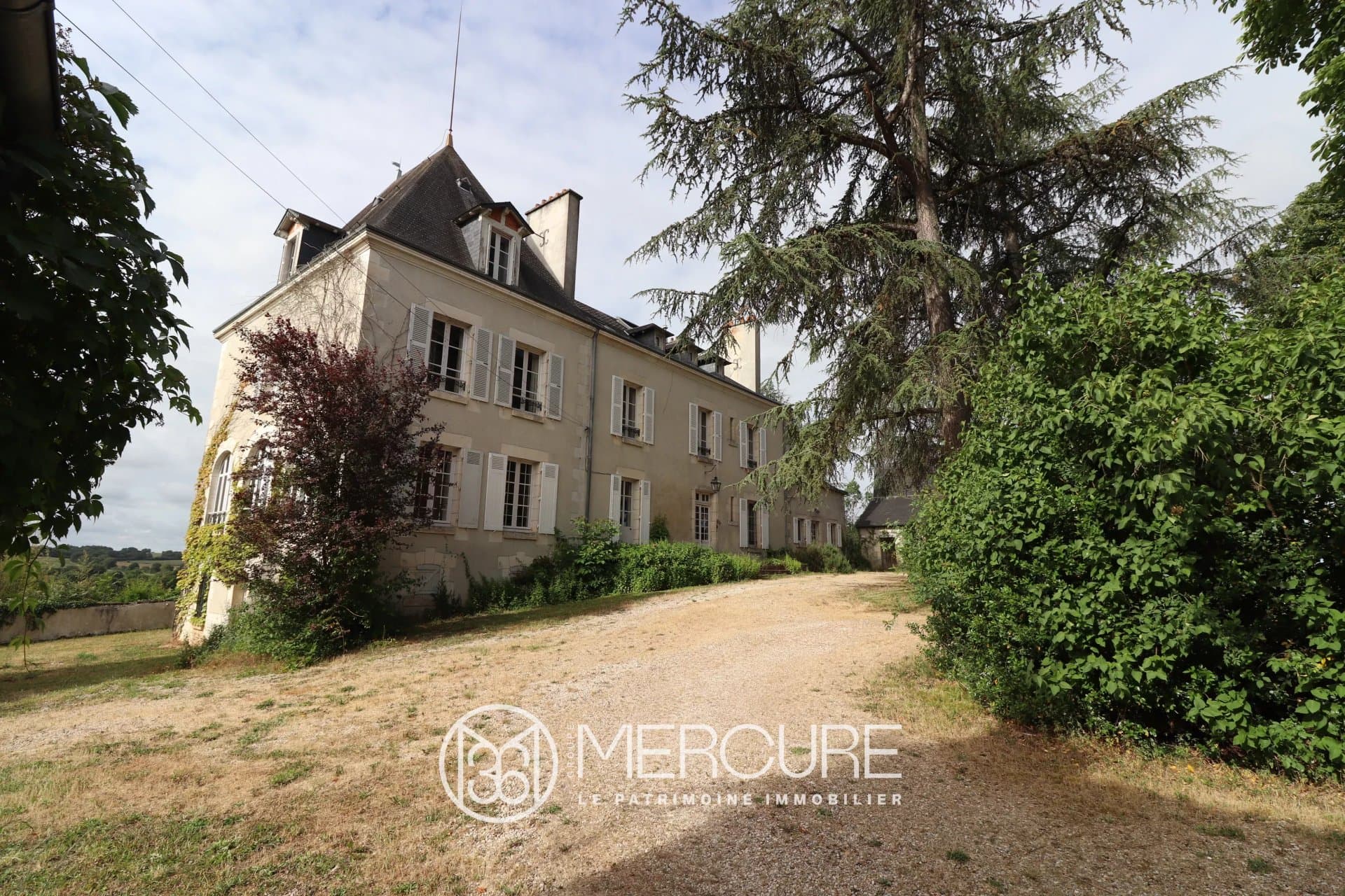 Historic Château Overlooking the Creuse Valley with Guesthouses and Chapel 2