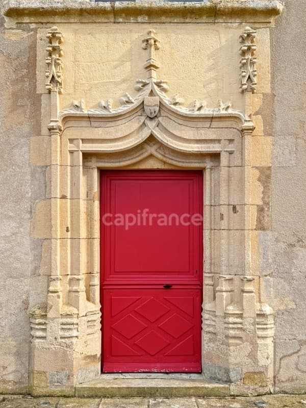 Exceptional Château With Remarkable Gardens And Defense Tower 2