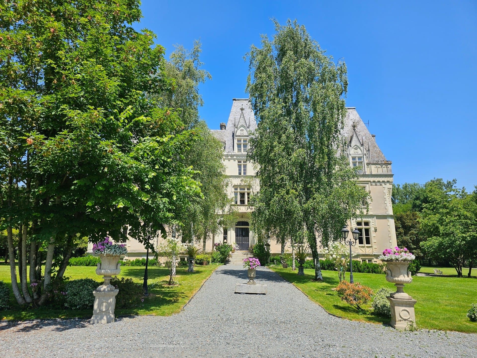Exceptional 19th Century Château With Private Lake, Golf Course, And Swimming Pool 3