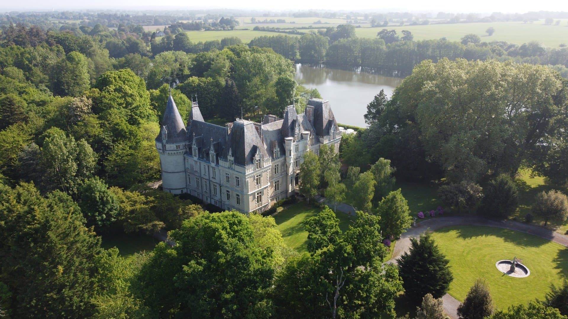 Exceptional 19th Century Château With Private Lake, Golf Course, And Swimming Pool 5