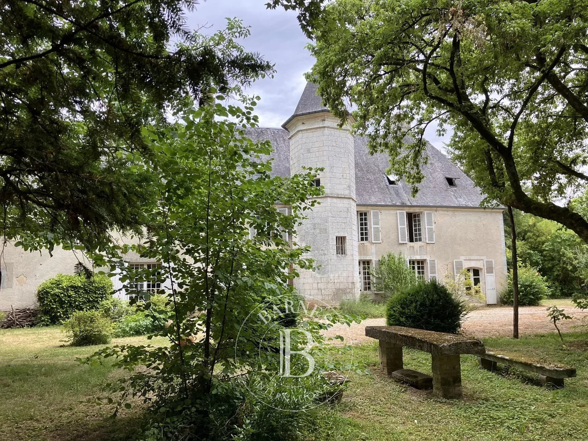 Exclusive Manor House With Garden And Outbuildings Near Bourges 4