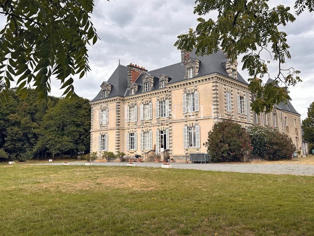 Castles for sale in Brittany