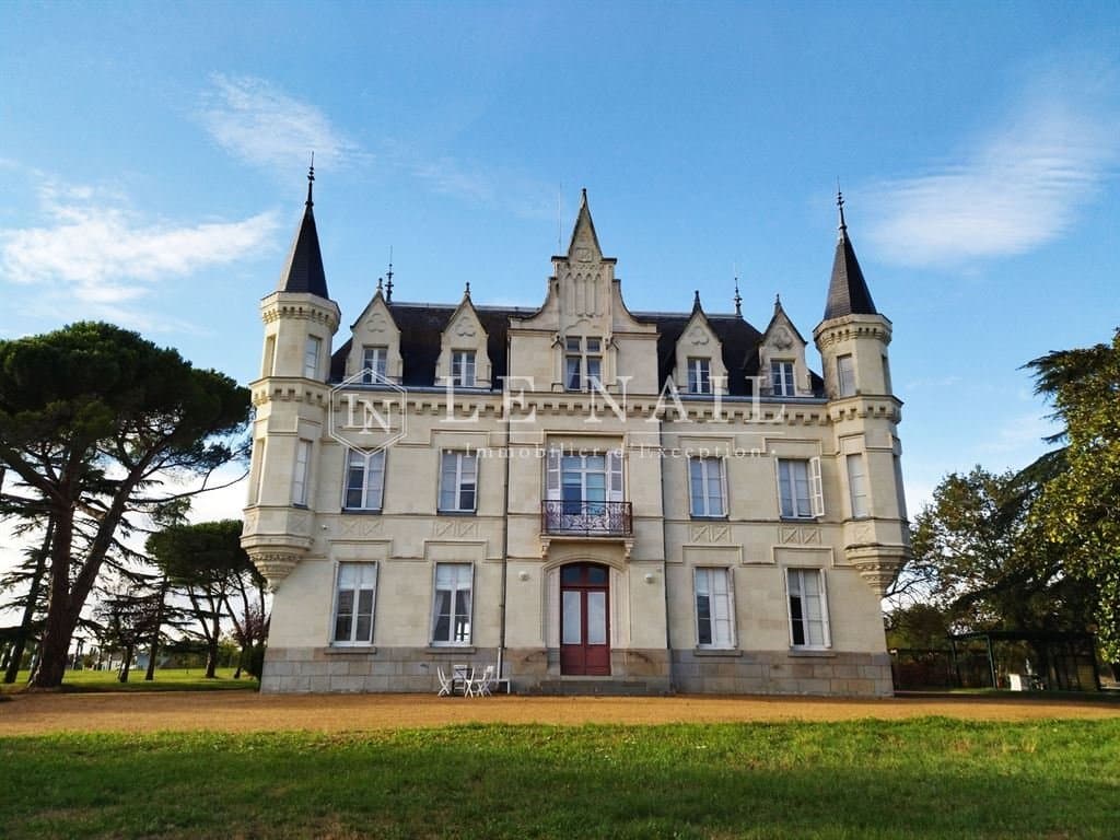 Elegant 19th Century Château Overlooking The Loire River 2