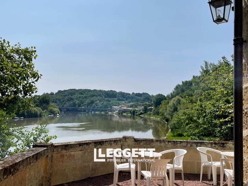 Exceptional Château With River Views And 600 Years Of History 3