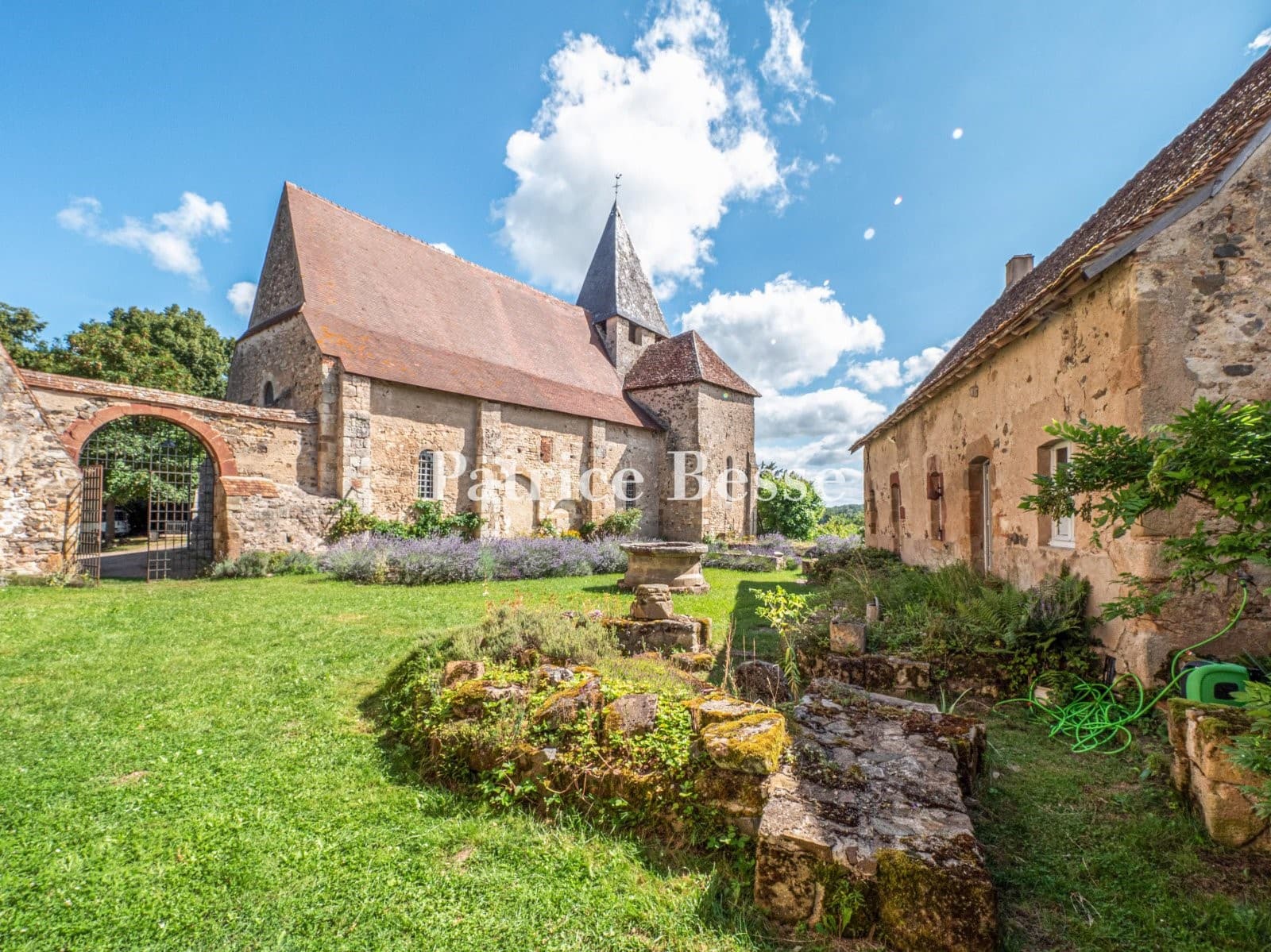 Historic 15th Century Château Overlooking the Countryside 5