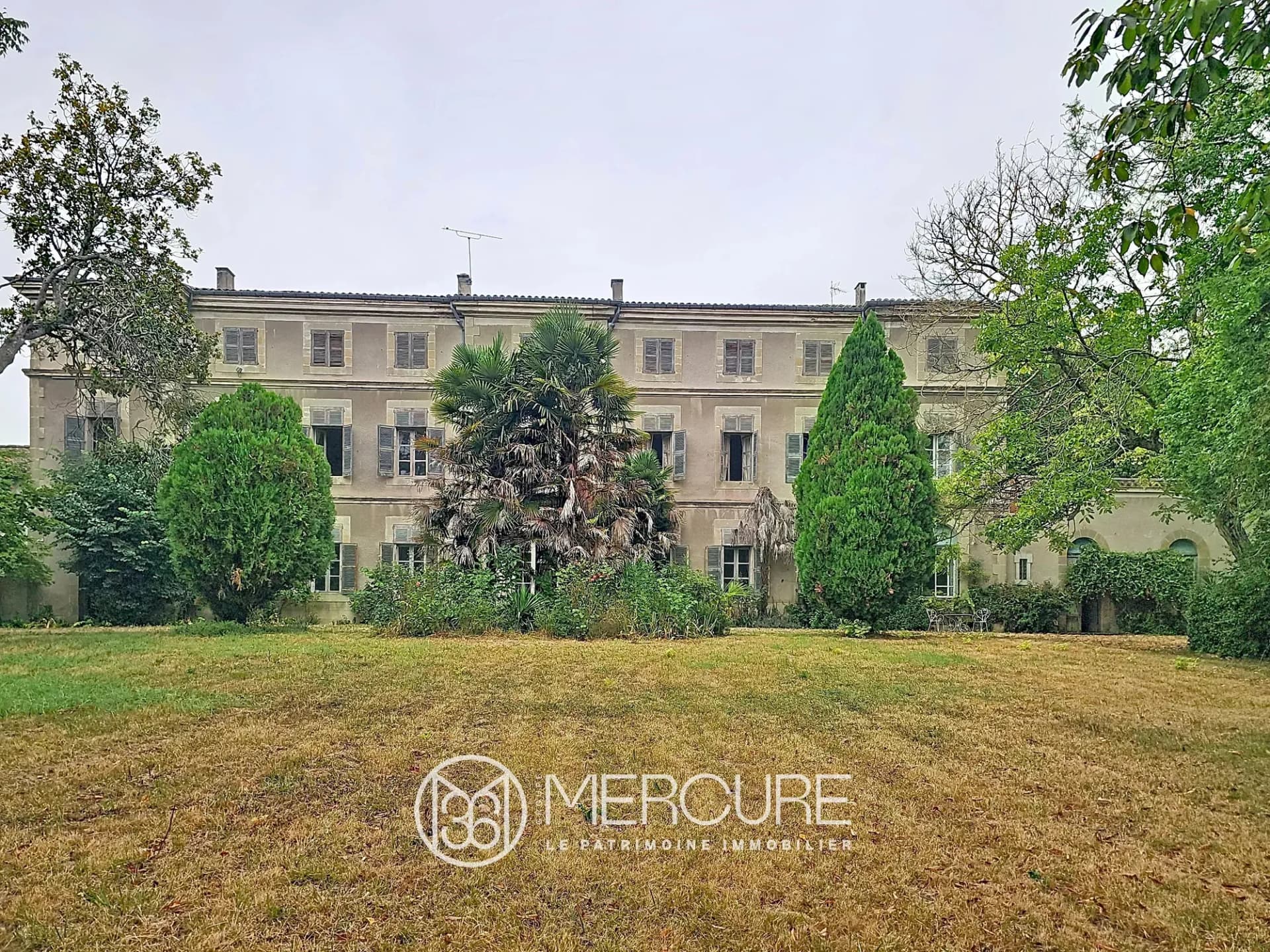 Elegant 18th Century Château Overlooking The Canal Du Midi 3
