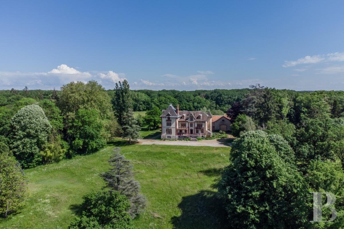 Art Nouveau Villa With Equestrian Outbuildings Set In 4.5 Hectares 2