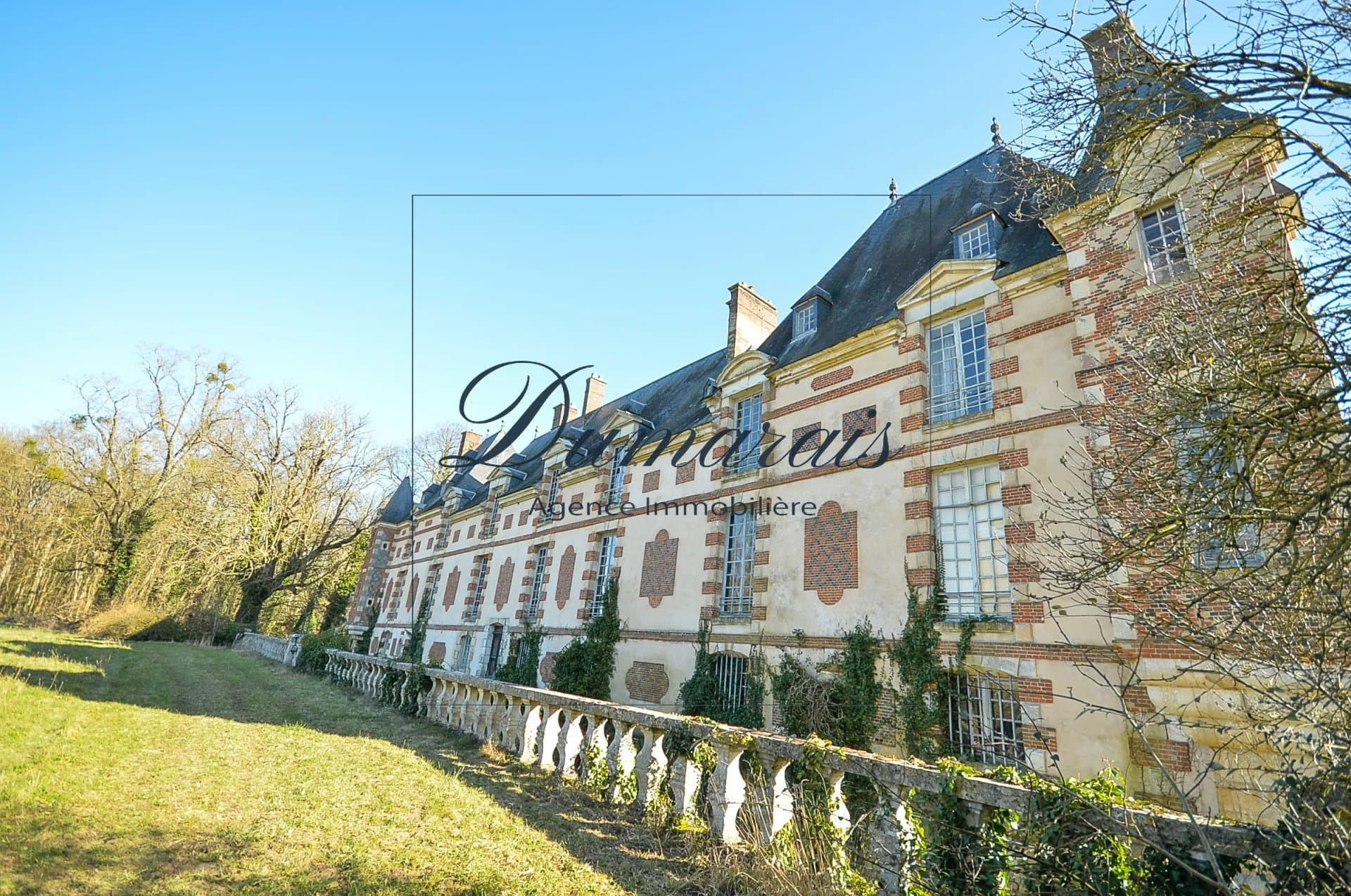 17th Century Castle Set Within A 21 Hectare Park 5
