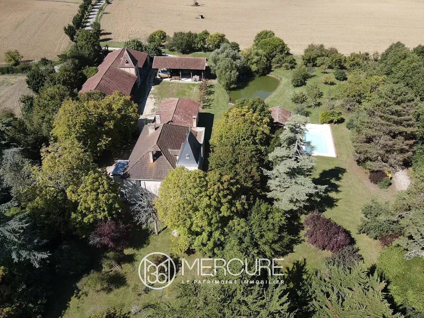 Charming 19th Century Castle With Pool And Stables 2