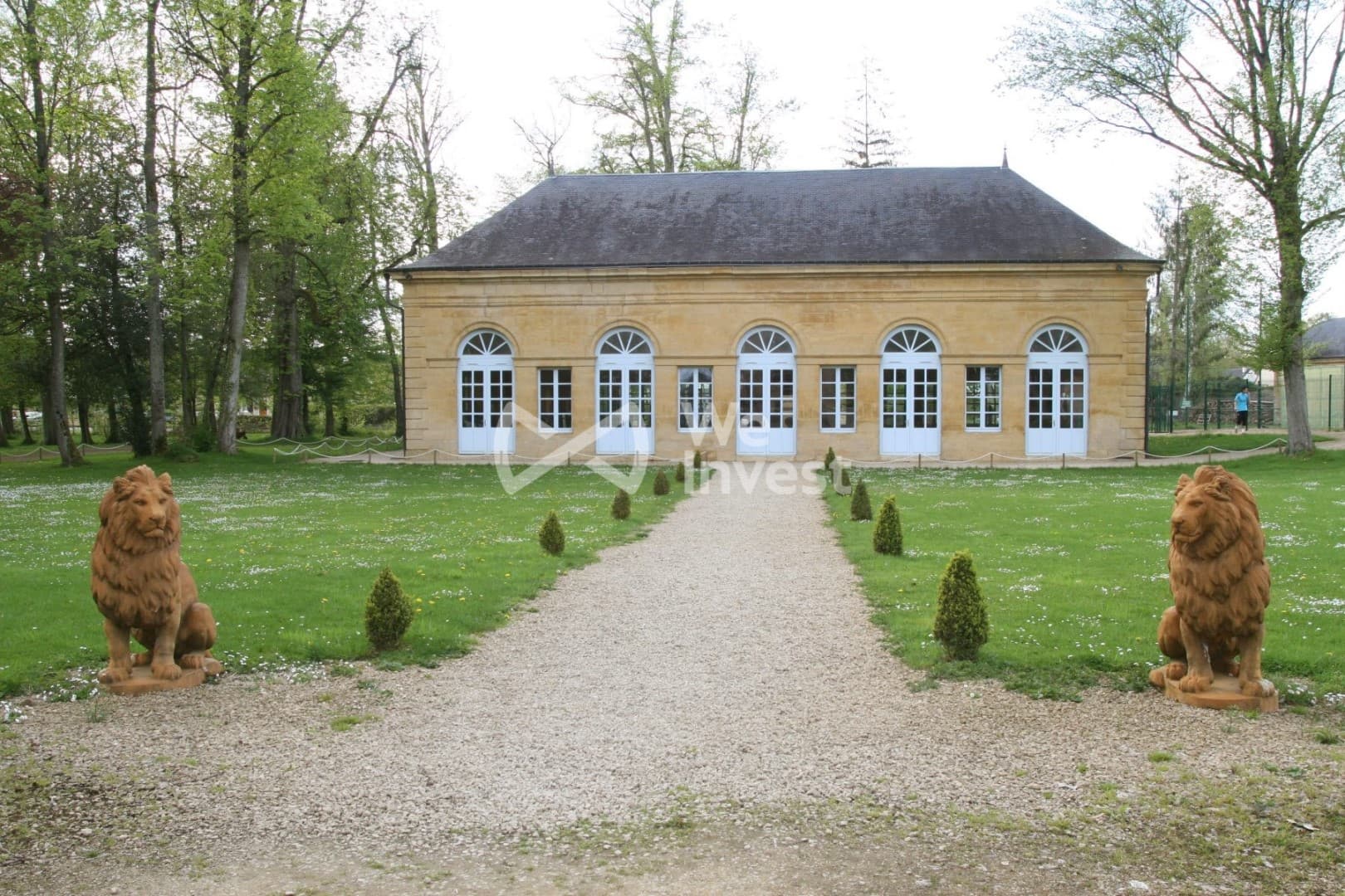 Impressive 18th Century Castle With 36 Bedrooms And Swimming Pool 2