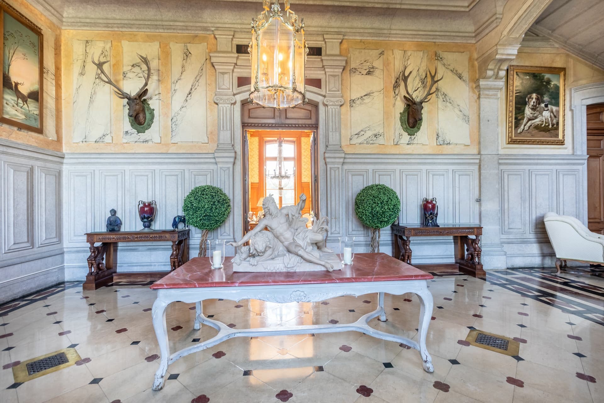 19th Century Château with 17 Bedrooms in a 57 Hectare Park 4