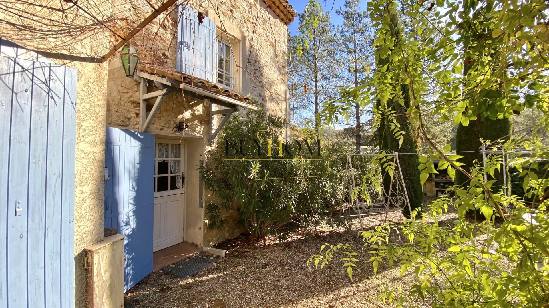 Charming Property With Gîte, Swimming Pool, And Stables In Luberon 5
