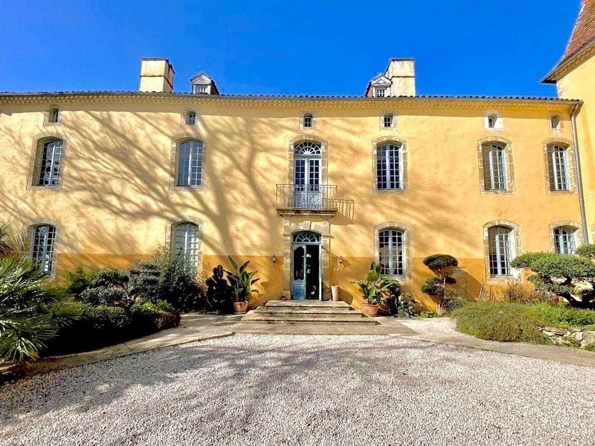 Stunning Château With 26 Bedrooms And Panoramic Views Of The Pyrenees 2