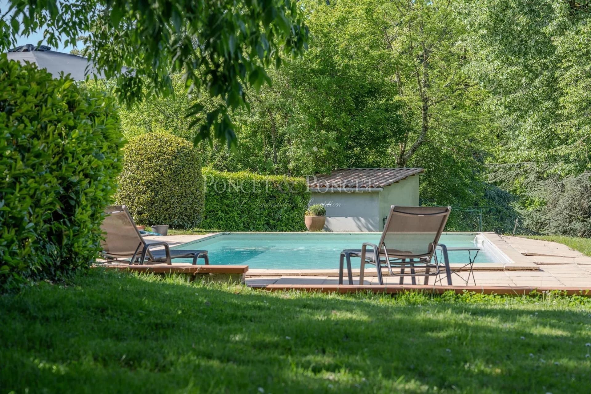 Elegant 19th Century Château With Swimming Pool And Stud Farm