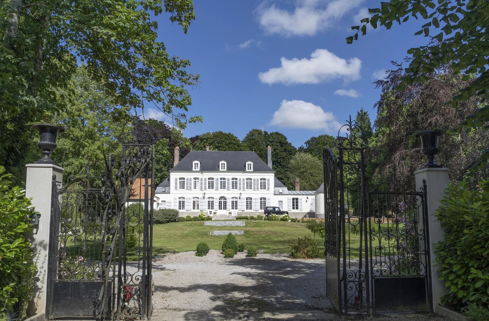Castles for sale in Course, Nord-Pas-de-Calais