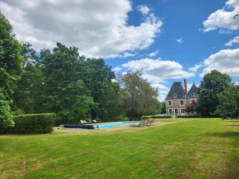 Château Wing 551.65 Sqm 4 Bedrooms