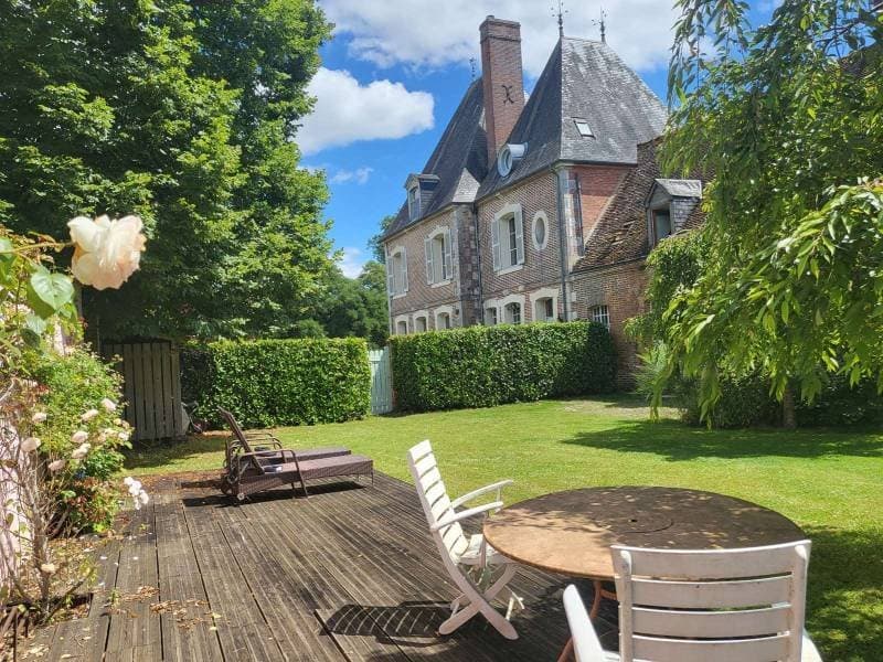 Château Wing 551.65 Sqm 4 Bedrooms 2