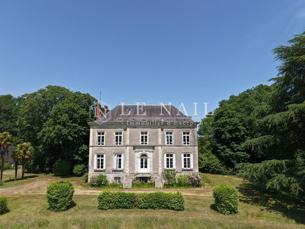 Charming 19th Century Château With 16 Acres Of Parkland — Château for sale in Maine-et-Loire, France