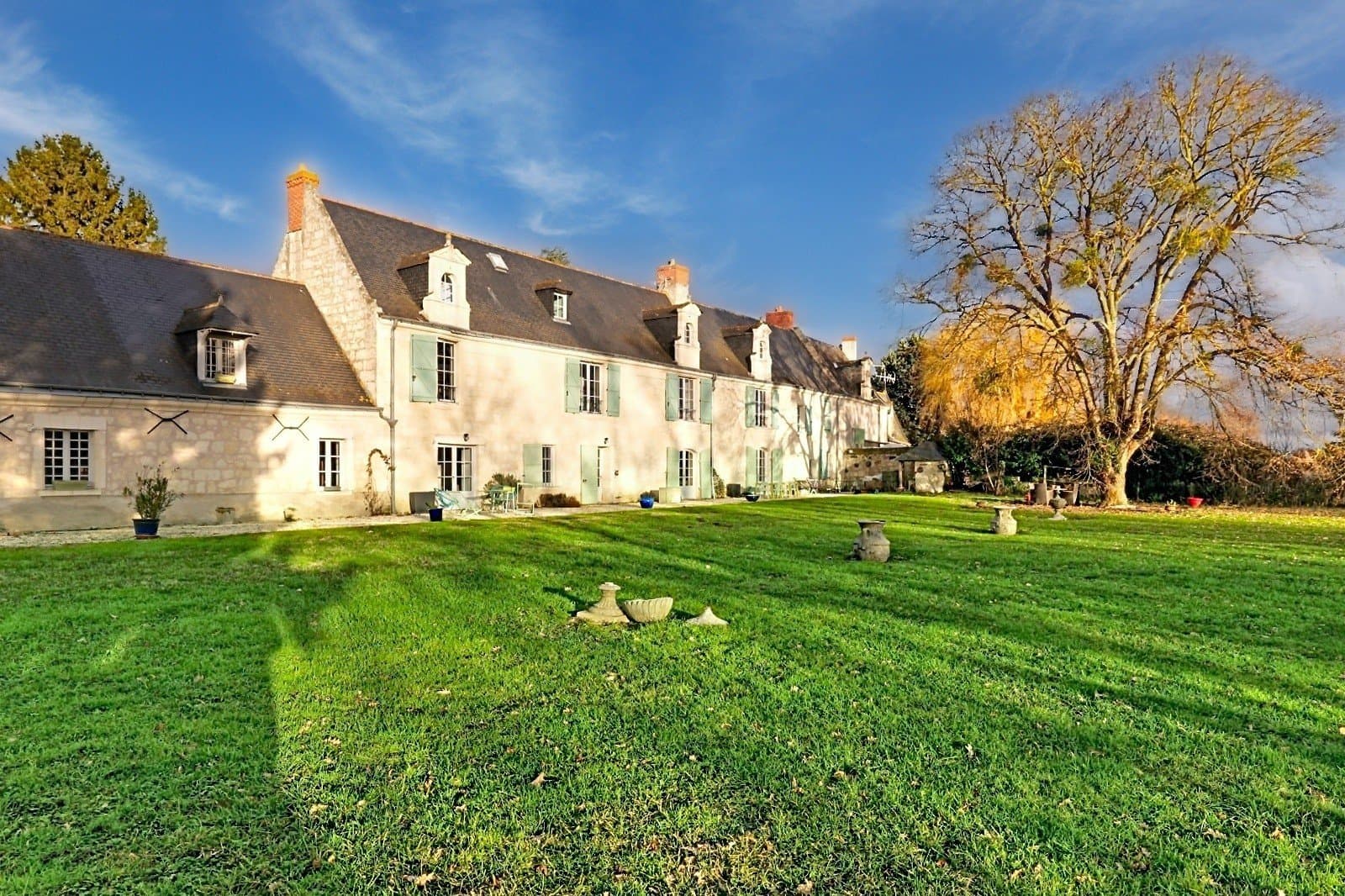 Château With Indoor Pool, Pigeon House, And Tennis Court On 4.8 Hectares 2