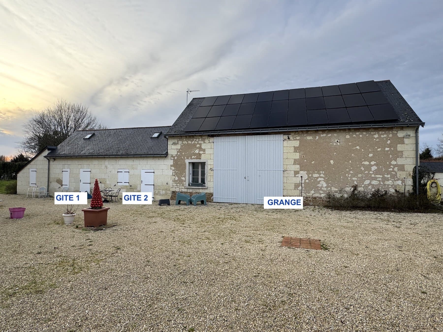 Château With Indoor Pool, Pigeon House, And Tennis Court On 4.8 Hectares 5
