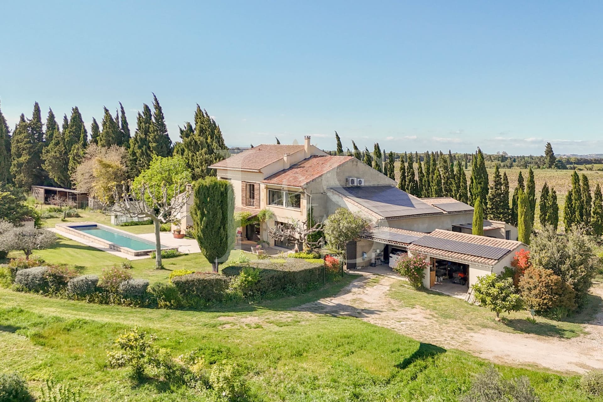 Charming Property With Vineyards, Pool, And Independent Cottage 4