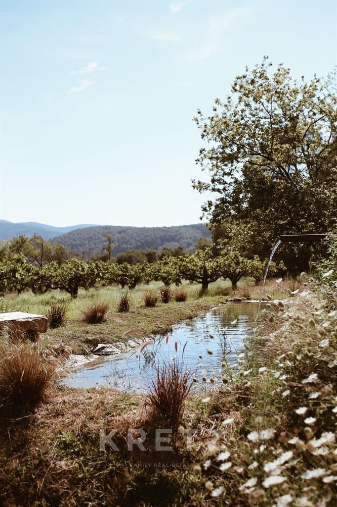 Château with Outbuildings on 10 Hectares in Provence — Château for sale in Provence-Alpes-Côte d'Azur, France