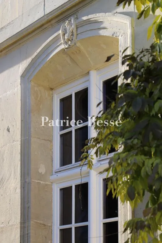 Elegant 18th Century Residence With Garden And Swimming Pool 4