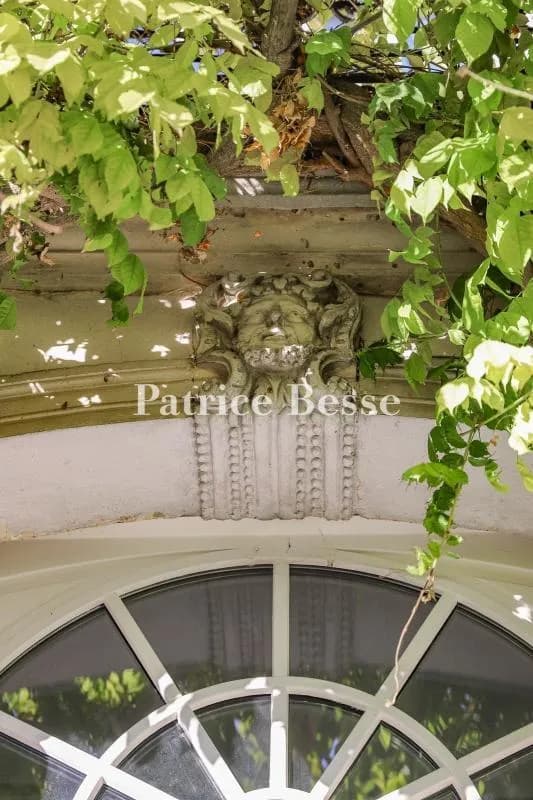 Elegant 18th Century Residence With Garden And Swimming Pool 5