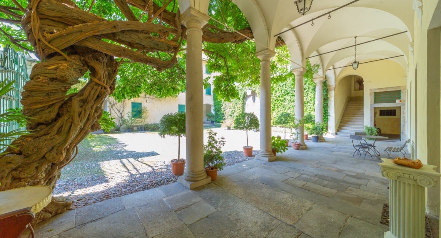 Elegant Historic Palace With Arched Portico And Scenic Hillside Views 2
