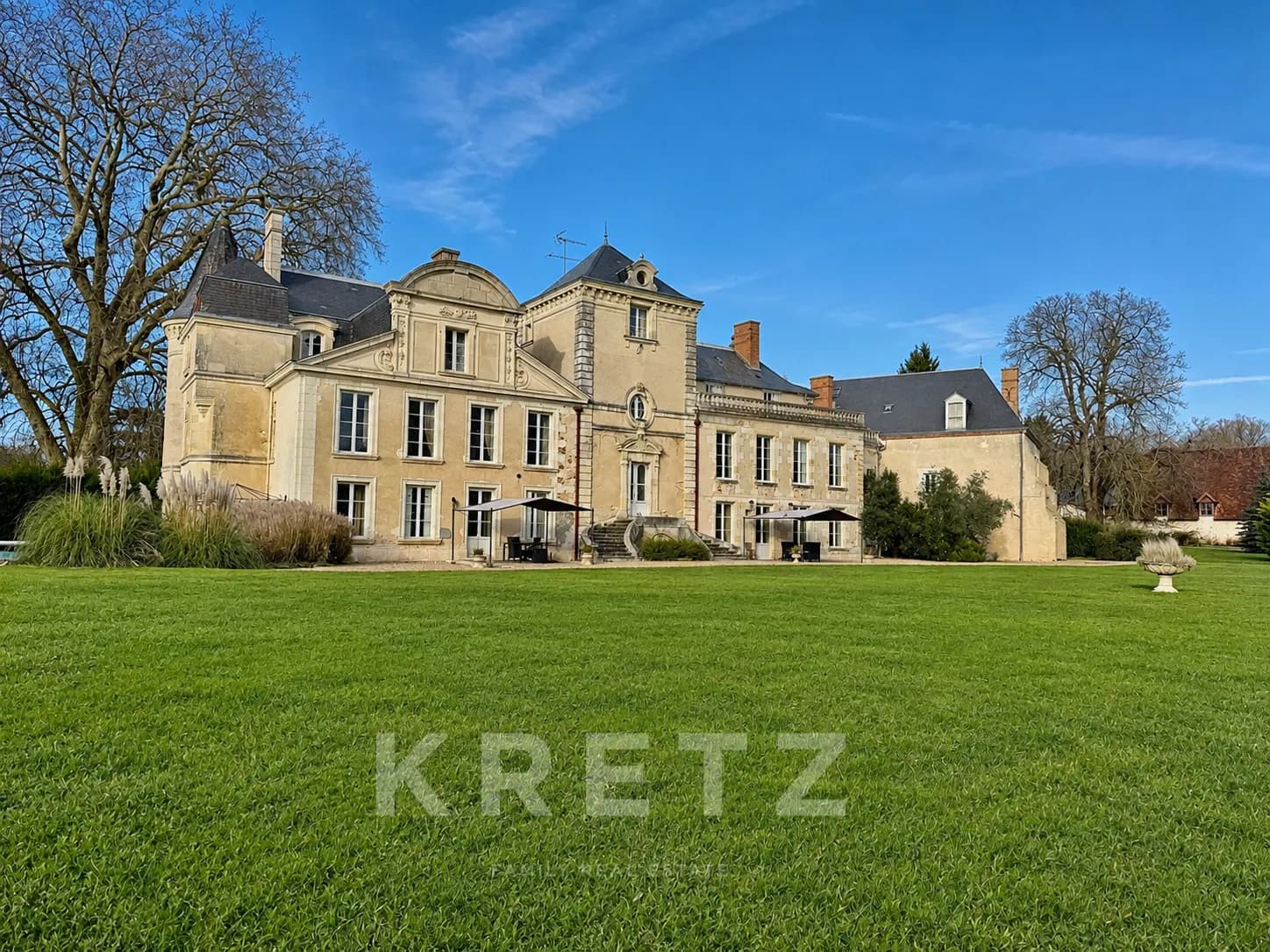 19th Century Château With Extensive Grounds, Pool, Tennis Court And Outbuildings 3