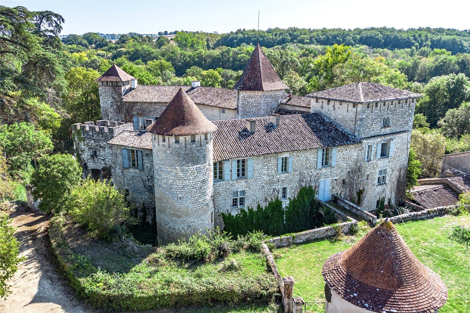 Historic Château Set Within 208 Hectares of Lush Parklands