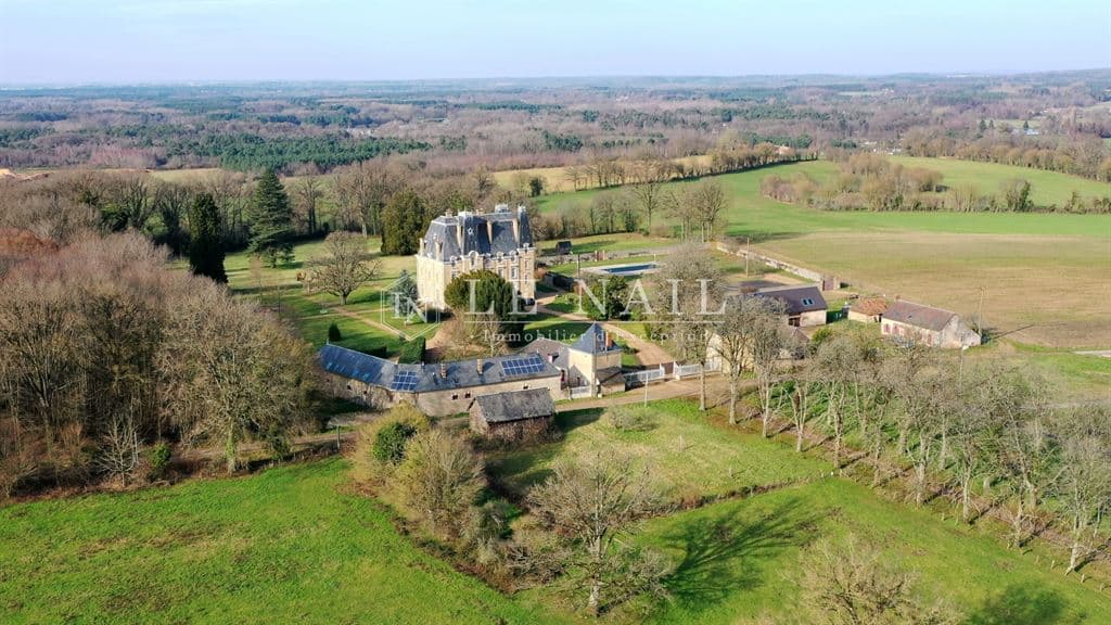 Elegant Château with Extensive Grounds and Professional Facilities 4