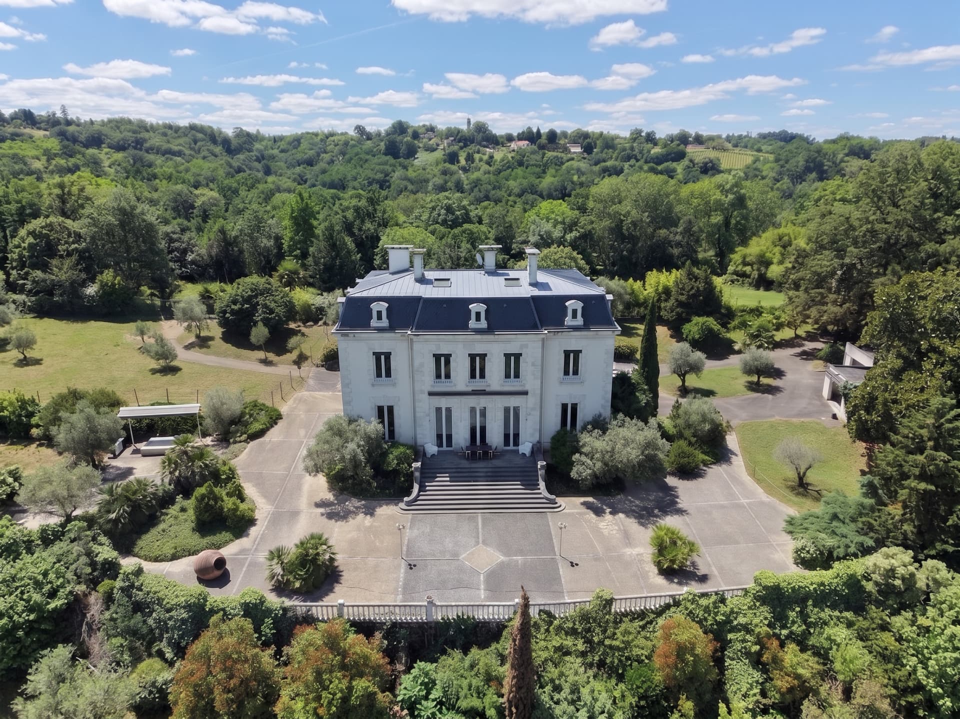 Castle with 8 Bedrooms and Swimming Pool in Pau — in Pyrénées-Atlantiques, Nouvelle-Aquitaine
