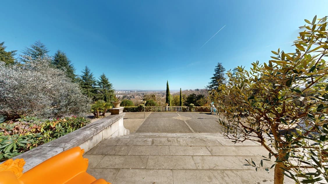Castle with 8 Bedrooms and Swimming Pool in Pau 3