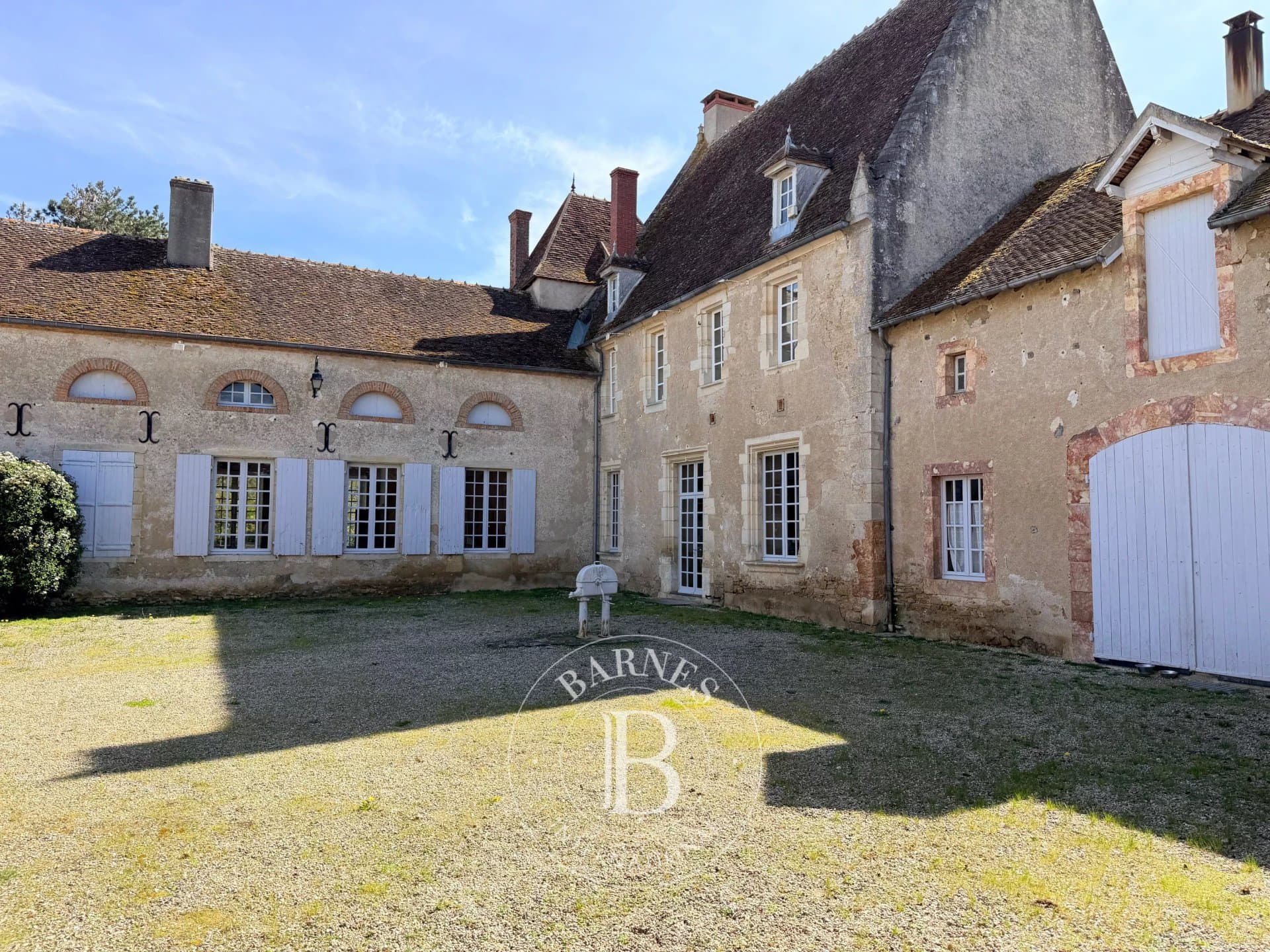 Castle 350 Sqm 8 Bedrooms 3